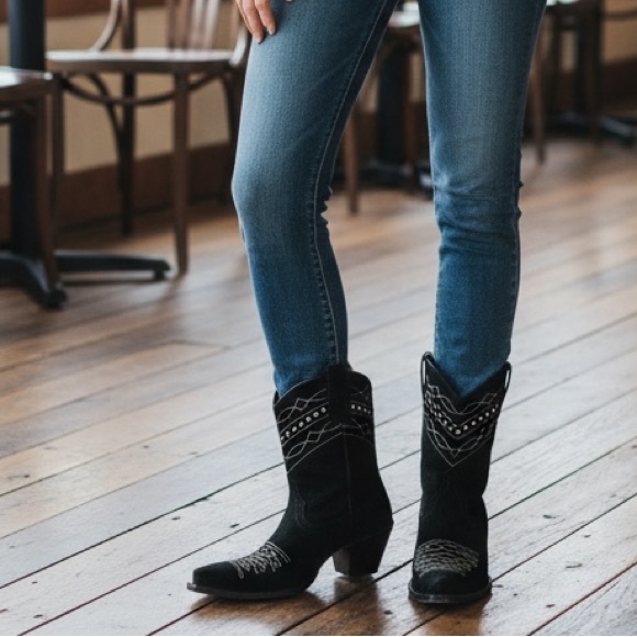 Frye Shoes - 1980 Frye VINTAGE Black Suede Leather Embroidered Boho PullOn Heeled Cowboy Boot
